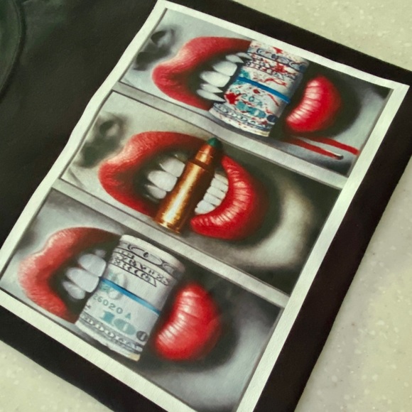 New Unisex tee “ Lips, bullet, money, lips” 👄 💵 - Picture 4 of 6